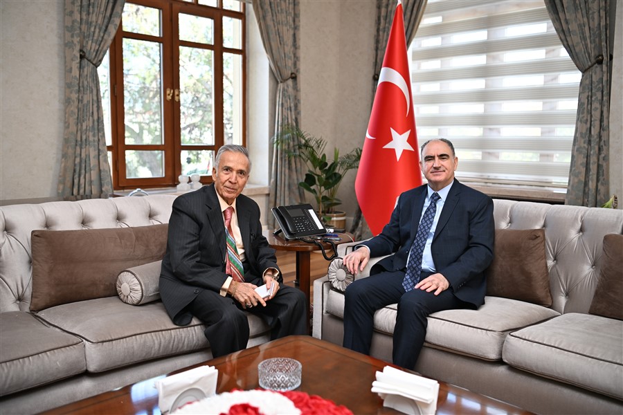 Vali Özkan, Duayen Gazeteci Yavuz Donat'ı Misafir Etti