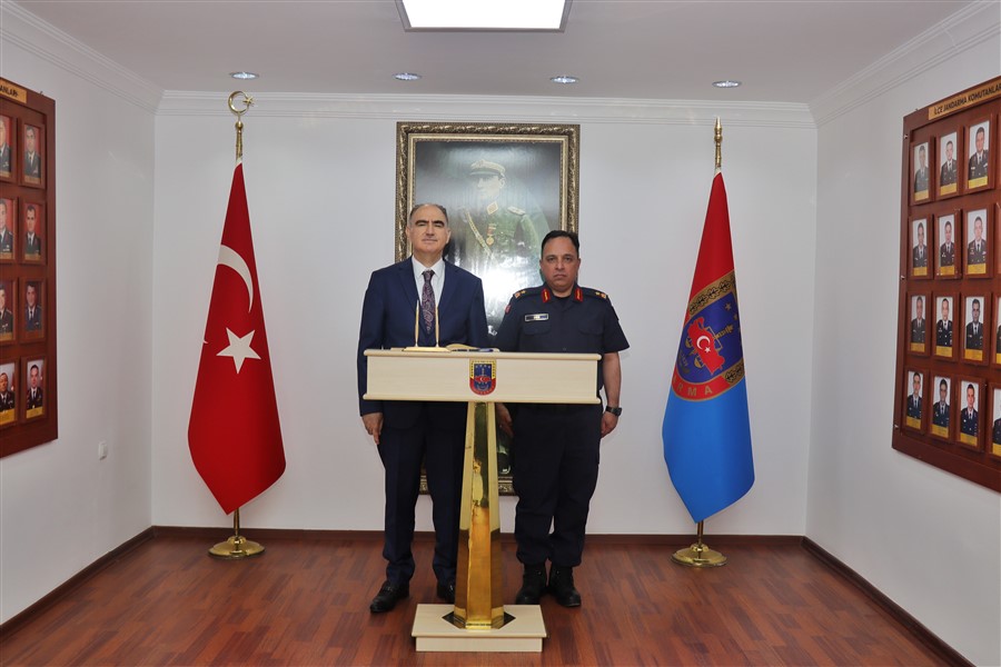 Vali Özkan'dan İl Jandarma Komutanlığına Ziyaret