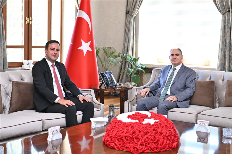 Kula Kaymakamı Talha Altuntaş, Valimiz Vahdettin Özkan'ı ziyaret etti