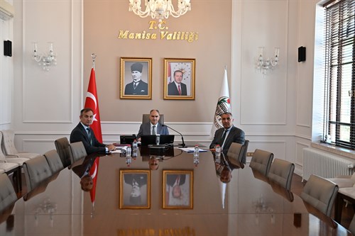 Vali Özkan Başkanlığında, Kaymakamlarla Değerlendirme Toplantısı Gerçekleştirildi